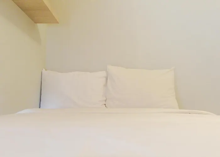 Fresh And Bright Studio Room At Nifarro Park Apartment By Travelio