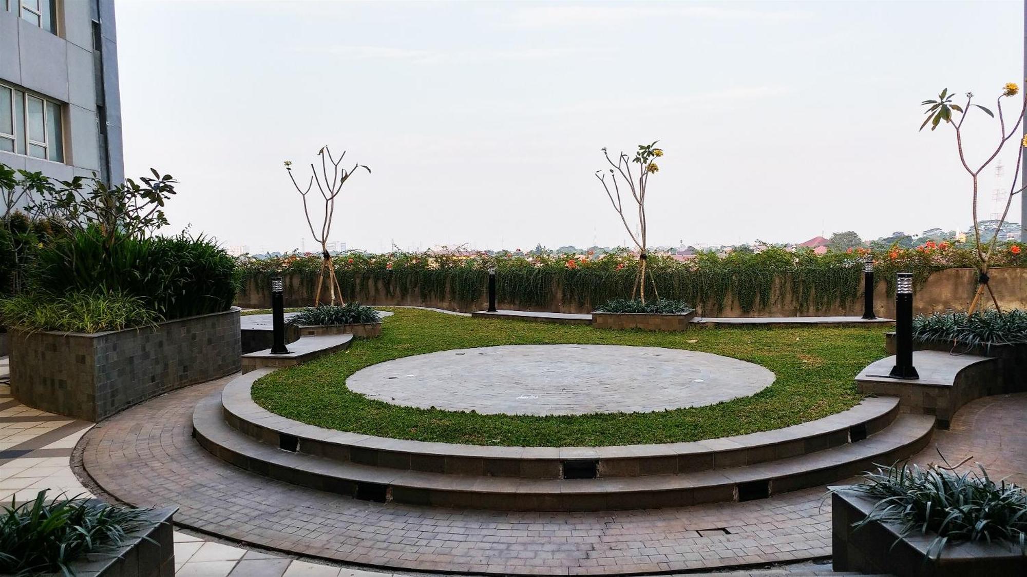 Fresh And Bright At Nifarro Park By Travelio *